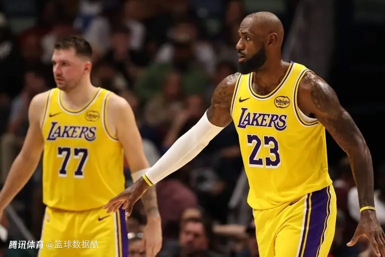 老詹遗憾因伤未能参加训练营与东契奇合练 合作渐入佳境一数据下全胜