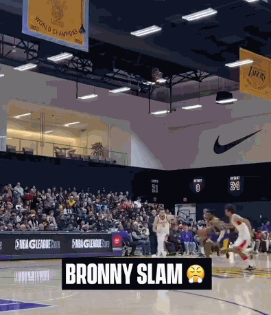 布朗尼抢断一条龙暴扣！老詹转发点赞：上面的空气与众不同啊！