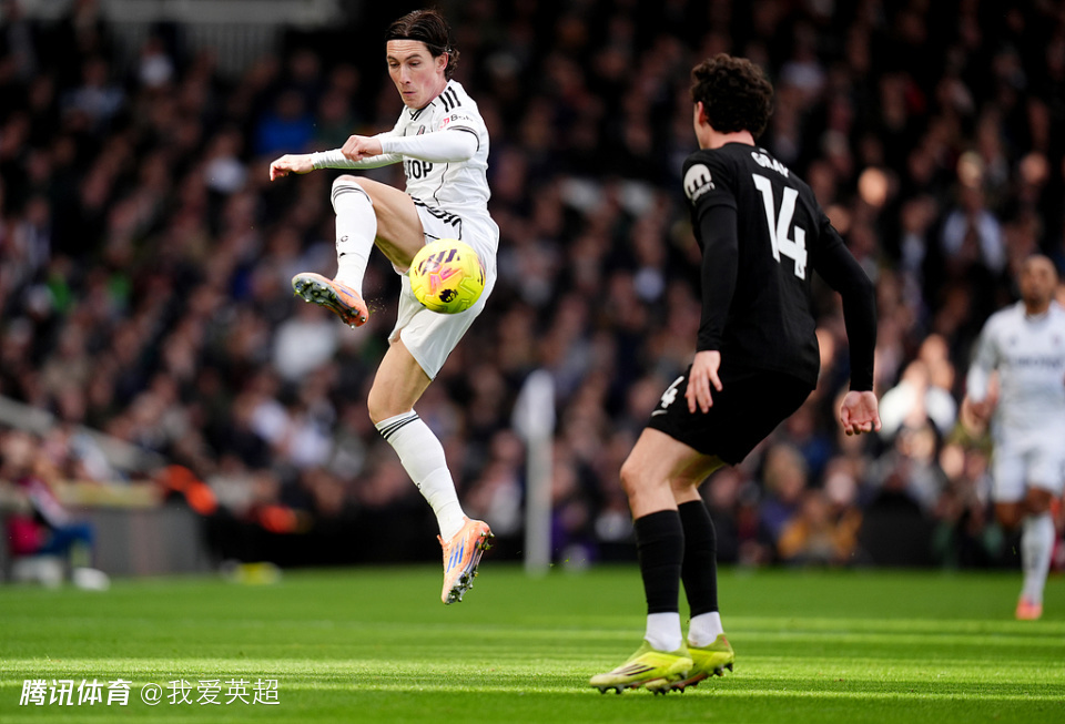 1-2！热刺10轮不胜+4连败，欧冠第4却在英超排倒5，仅比降级区高4分