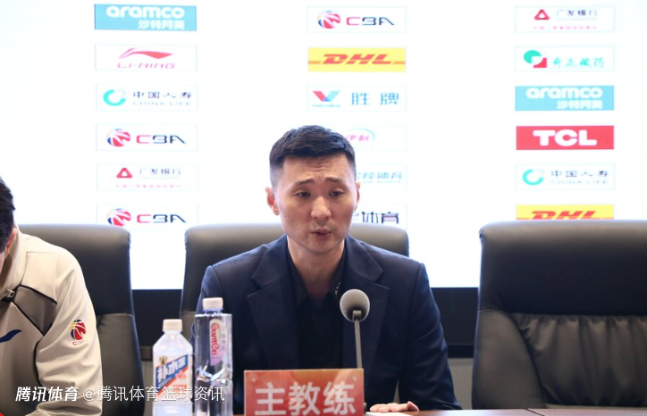 媒体人：刘炜已经正式卸任新疆男篮主帅一职