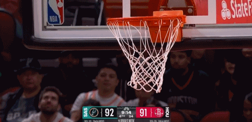 一场比赛修两次！火箭刚追上比分篮筐又歪了 工作人员紧急修理