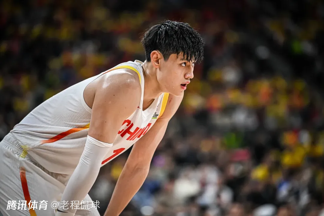 杜锋既然这么喜欢曾凡博 为何当年执教国家队时没用过后者？