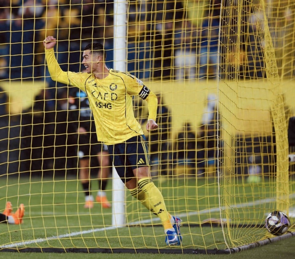 C罗逃红牌，科曼倒钩世界波！3-2笑傲德比，胜利终结4轮不胜