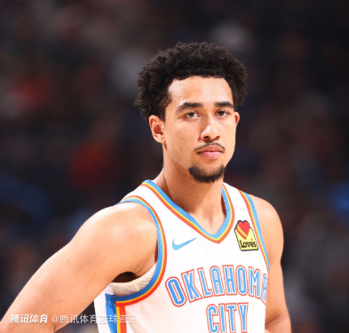 戴格诺特：麦凯恩首秀打得自信且果断 他完全配得上场上位置