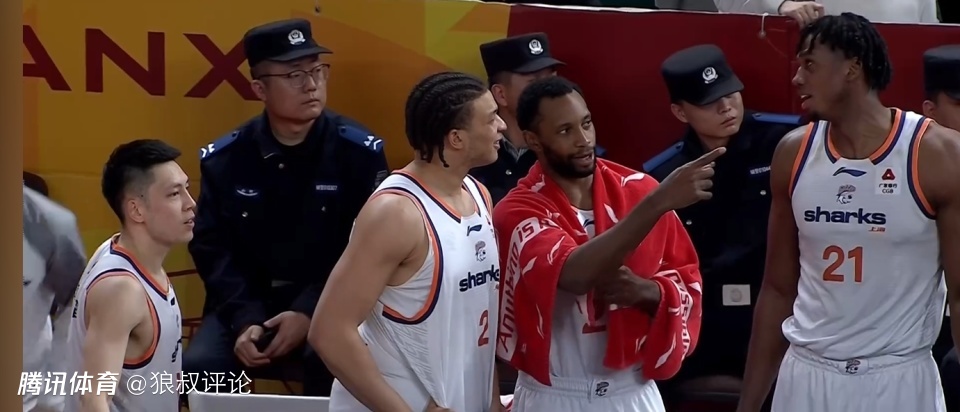 第一争冠热门！上海13连胜稳居积分榜领头羊 多项数据高居联盟第一