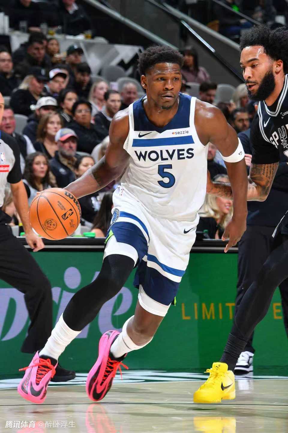 华子复出55分生涯新高！森林狼无缘25分逆转马刺 文班39+9
