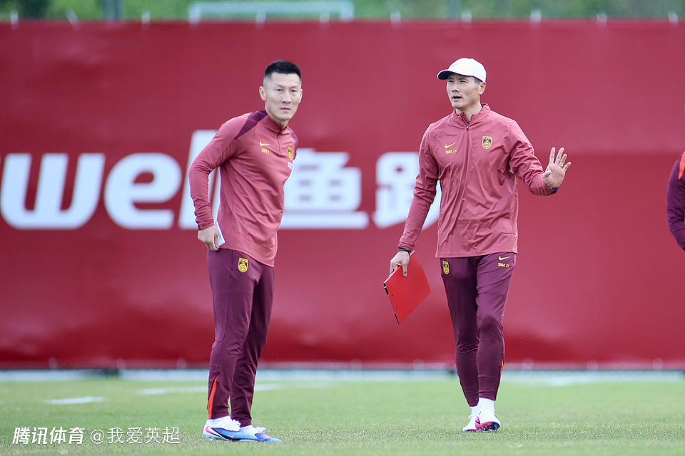 邵佳一迎开门红！国足首秀2-0取胜，国安双星建功，两套阵容各踢半场