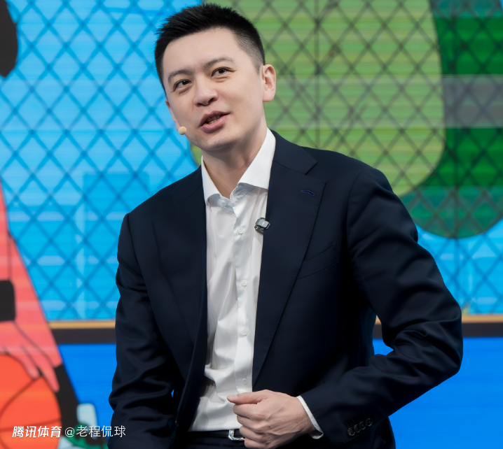 杨鸣上午解说NBA晚上解说CBA 社媒发文：忙碌让我快乐