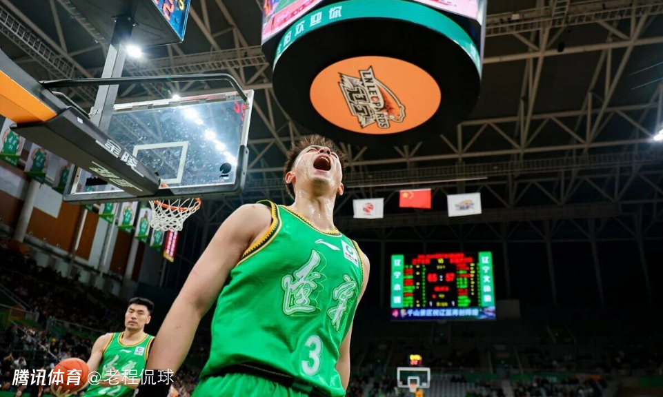 乌戈：失去杨鸣损失巨大 艰难时刻需李晓旭和赵继伟扛旗