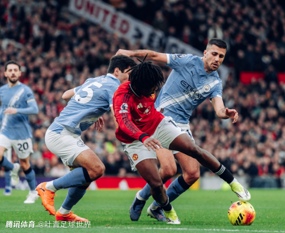 短短8分钟 曼联2球被吹越位：阿玛德B费打空门 白高兴一场