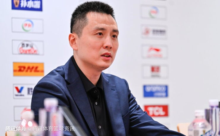 卢伟：洛夫顿因背伤对阵广东或轮休 会适当增加人员轮换