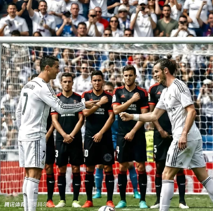 贝尔再谈C罗：他只想进球超越梅西！我不传球他就会挥动双臂不满