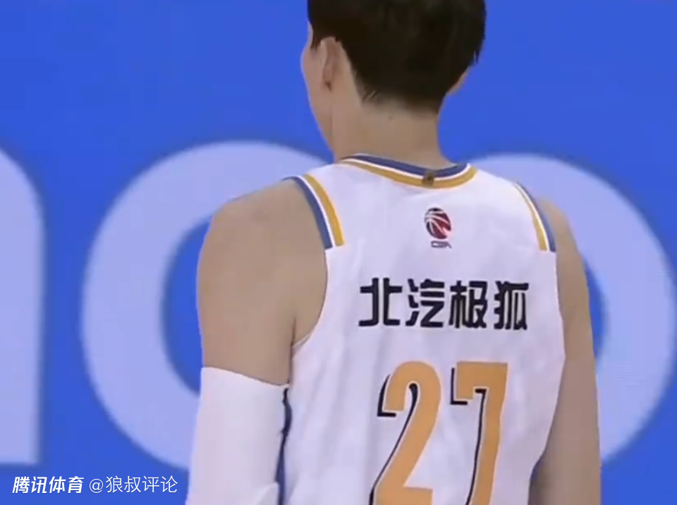 许利民谈最后一攻：球不应给周琦 战术布置是赵睿往上线突破 但他往底线了