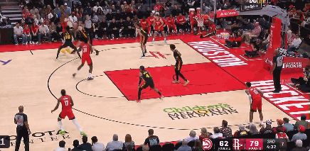 终于开张了！伊森投中近半个月首个三分球 此前已23连铁