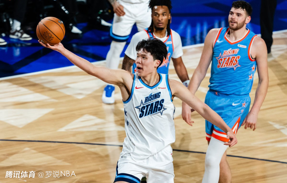 队记：杨瀚森很想证明自己值得被尊重 他非常享受全明星周末