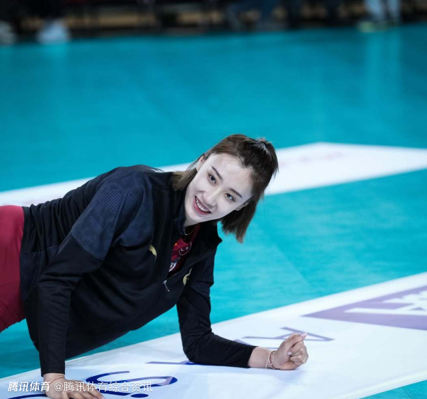 土耳其女排杯半决赛：加拉塔萨雷0-3不敌对手无缘晋级决赛 王媛媛得到5分