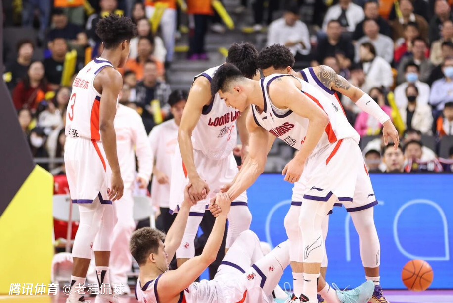 郭艾伦又伤了！球队主帅称复出时间未定 本赛季暂出战2场