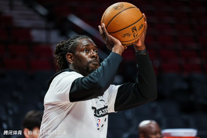 开拓者最新伤情：霍勒迪罗威均可出战尼克斯 穆雷遭遇下背部腰椎拉伤复出时间待定