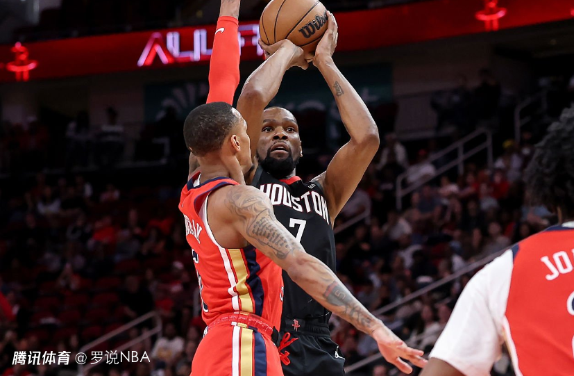 NBA再现重大漏判！漏吹火箭关键时刻发球违例：杜兰特接球制胜一击