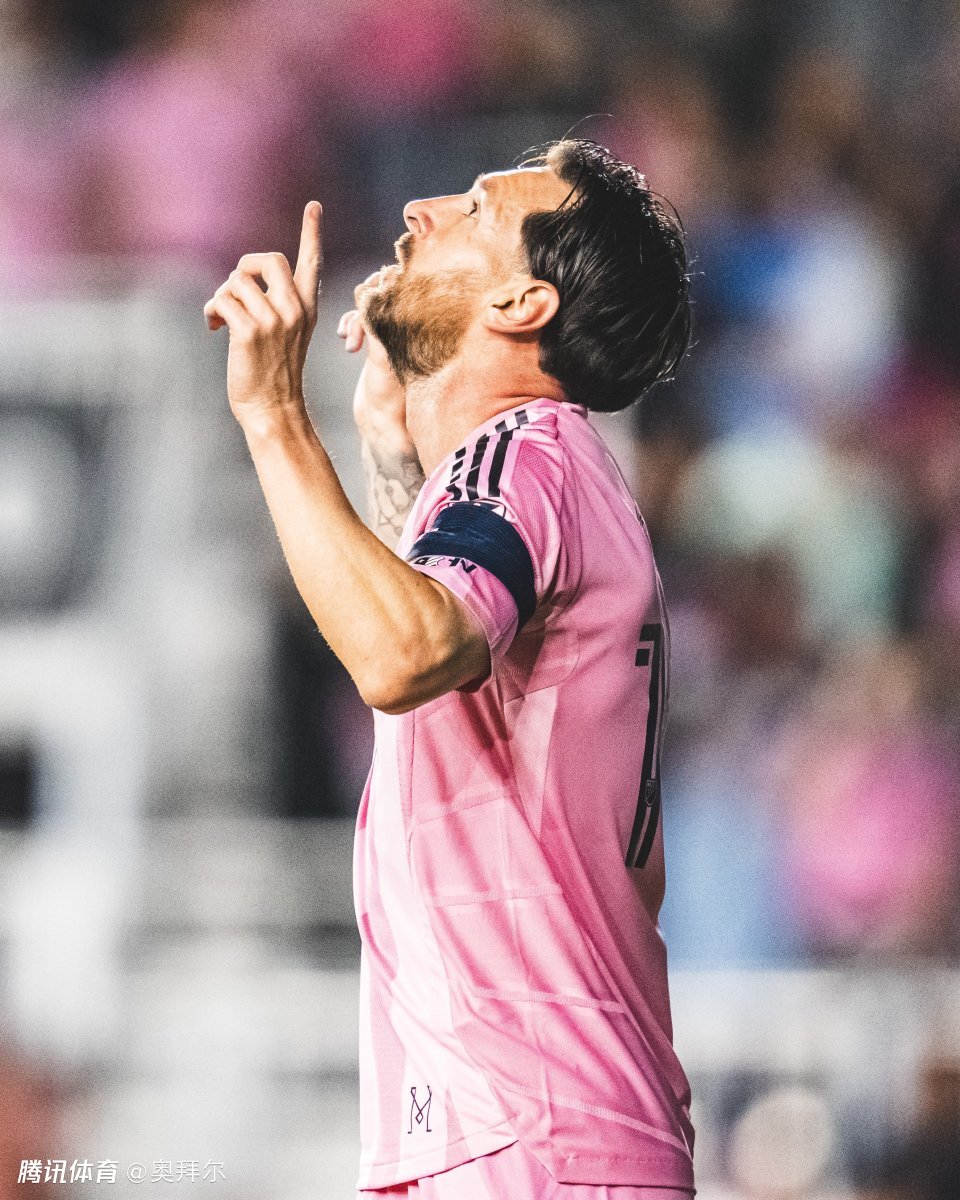 梅西点球制胜！迈阿密国际友谊赛险胜，苏亚雷斯造点，球迷冲场