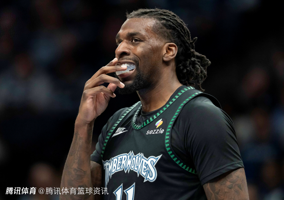 NBA官方：里德在对阵火箭比赛中质疑裁判公正性 被处以5万美元罚款