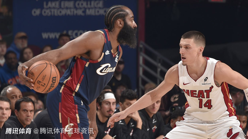 哈登：艾伦复出帮助巨大 希望全员健康能在季后赛中走得更远