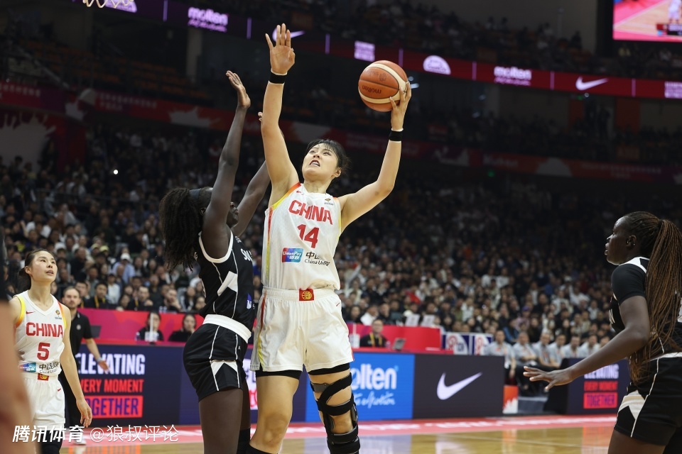 首节登场1分钟多3犯被吹懵！李月汝6中1仅得2分重返女篮最低迷一战