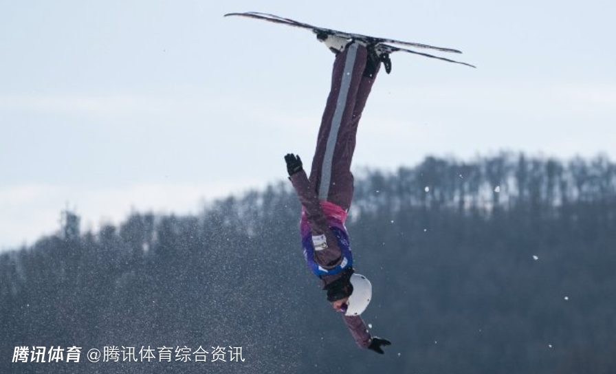 自由式滑雪空中技巧世界杯云顶站：陈梅婷徐梦桃携手四名中国选手晋级决赛