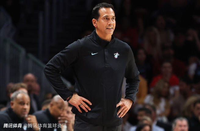 斯波谈比赛延期：我们一直希望能打球 但双方球员都对场地情况不满