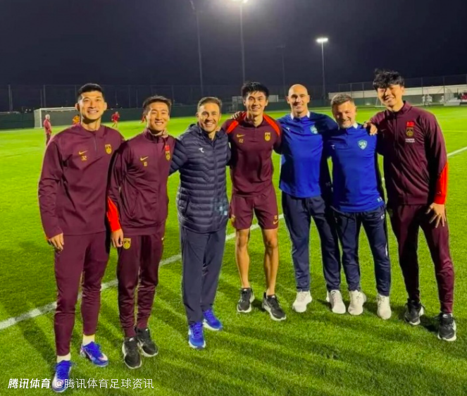 昔日中超冠军师徒再同框！卡纳瓦罗与韦世豪等四位前广州队弟子赛后合影