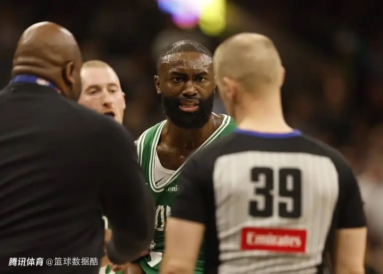 揭秘布朗暴怒被驱逐：并非只是不满漏判 自认成裁判眼中钉屡遭针对