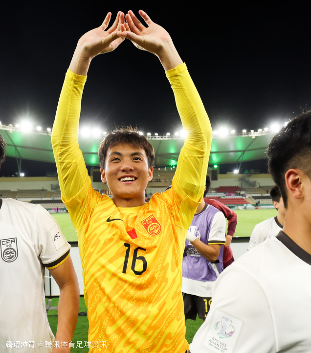 依旧保持0失球！李昊对越南“仅”4次扑救 赛事28次扑救遥遥领先