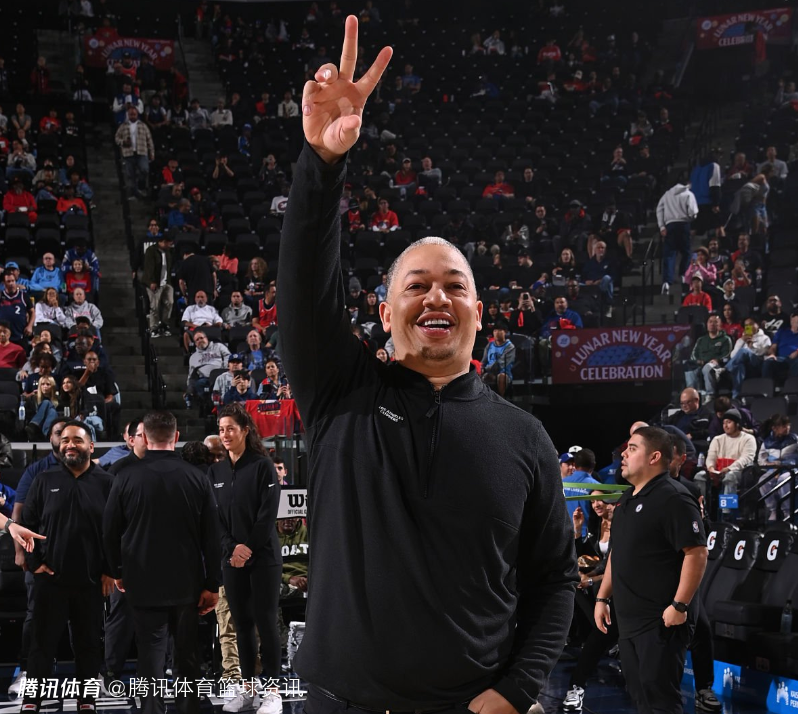 卢：大家都安慰马瑟林绝杀不中没关系 裁判表示他们没看到那次干扰球判罚