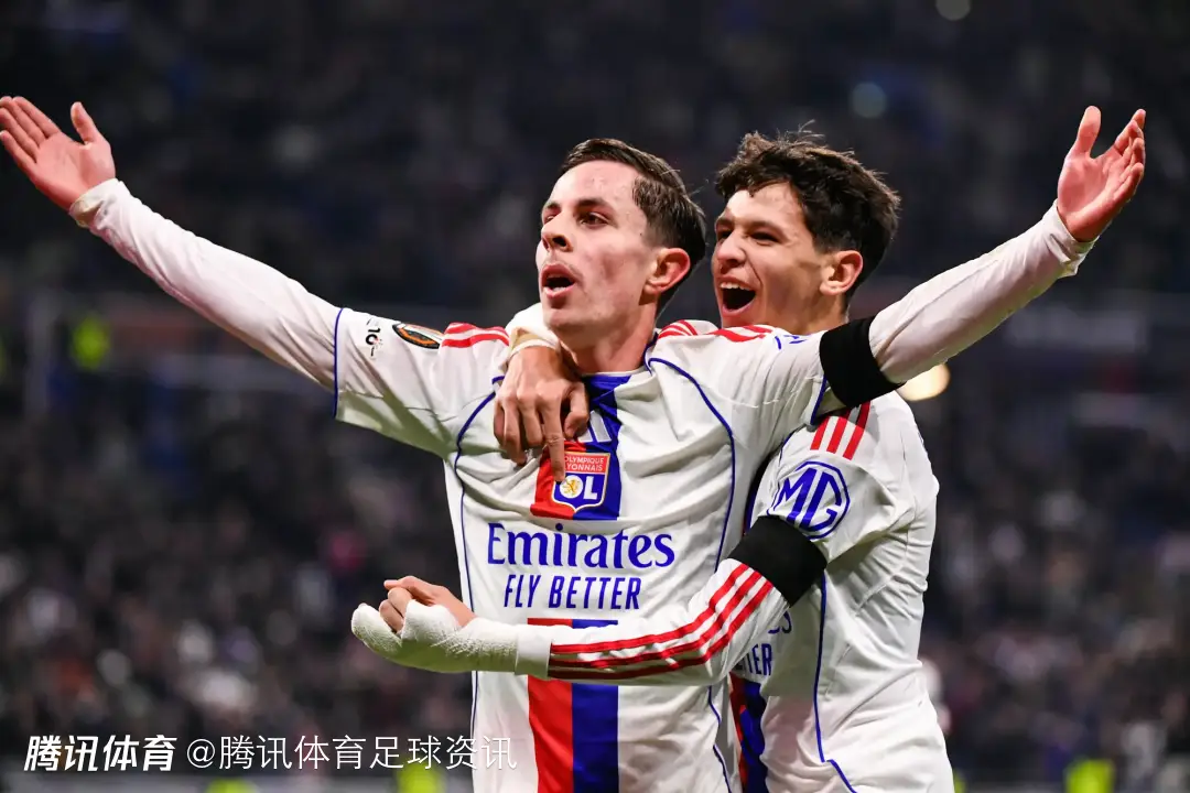 里昂小将希姆贝尔伤停6至8周 基本无缘赛季剩余比赛