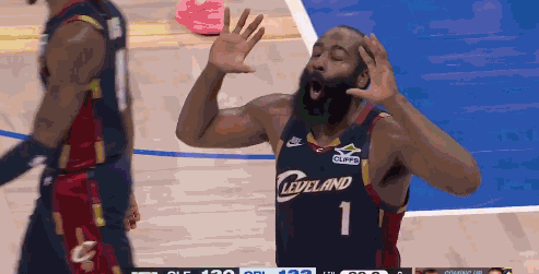 骑士魔术最后2分钟裁判报告：双方各有1次漏判 哈登碰球出界是正确判罚