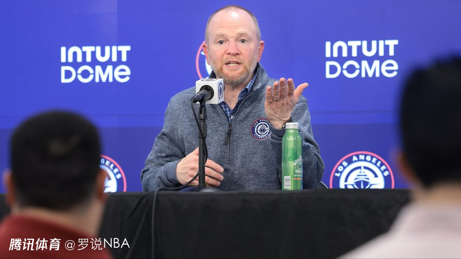 快船18战15胜最大受益人？总裁弗兰克续约4年：是他决定送走保罗