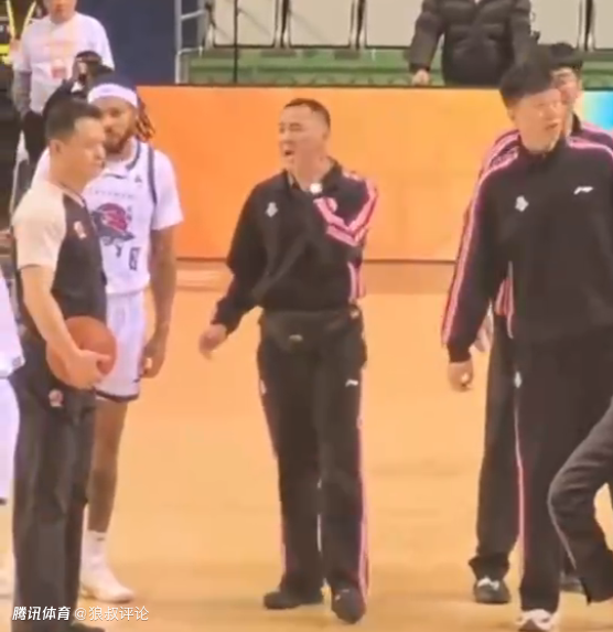 历史级别名场面！山东工作人员对着裁判“疯狂打脸”高诗岩评论“最牛逼”
