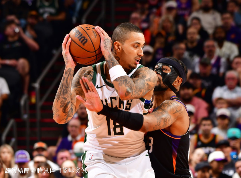 愿无大碍！雄鹿官方：库兹马右侧跟腱紧绷 本场比赛不会回归