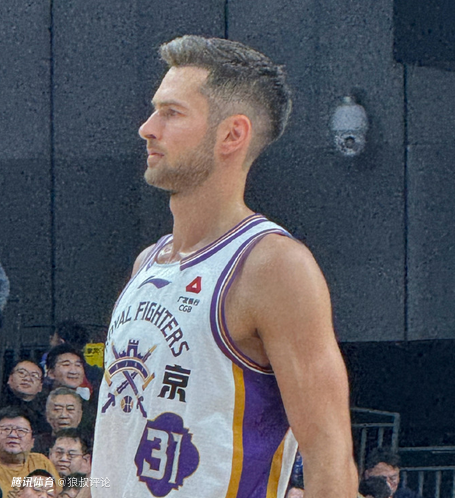 接下来要签谁？北控男篮裁掉锋线外援基兹林克 新赛季场均仅4.3分