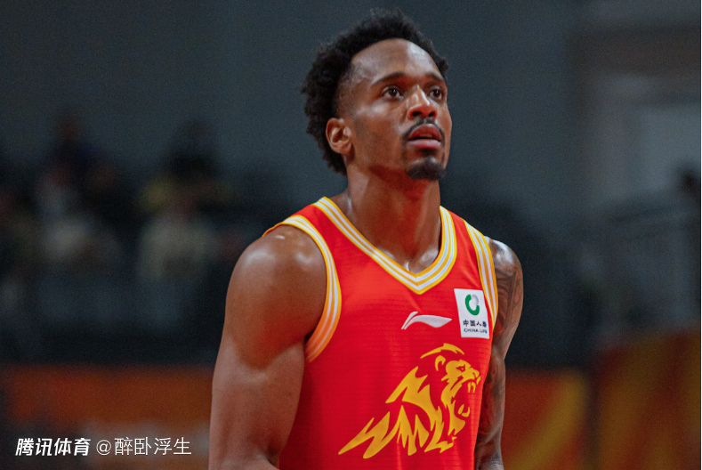 广厦FMVP布朗回应归化：无实质性沟通 李凯尔仍是男篮唯一归化