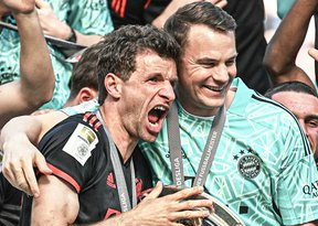 如果拜仁今晚夺冠，诺伊尔将追平穆勒成为德甲冠军最多的球员