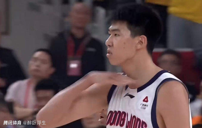 争议！CBA处罚徐昕“割喉”庆祝罚2万 林孝天同样动作未被罚显双标