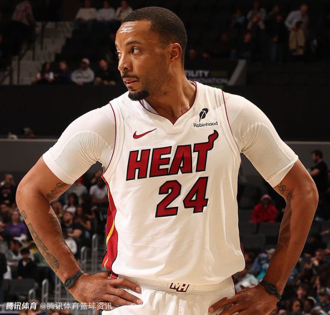 鲍威尔：我就是首发级别的球员 只要能赢球我愿意接受任何角色