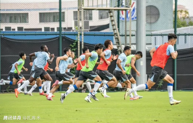 沪媒：国足集训将对申花产生负面影响，2025赛季吃亏的一幕将重演