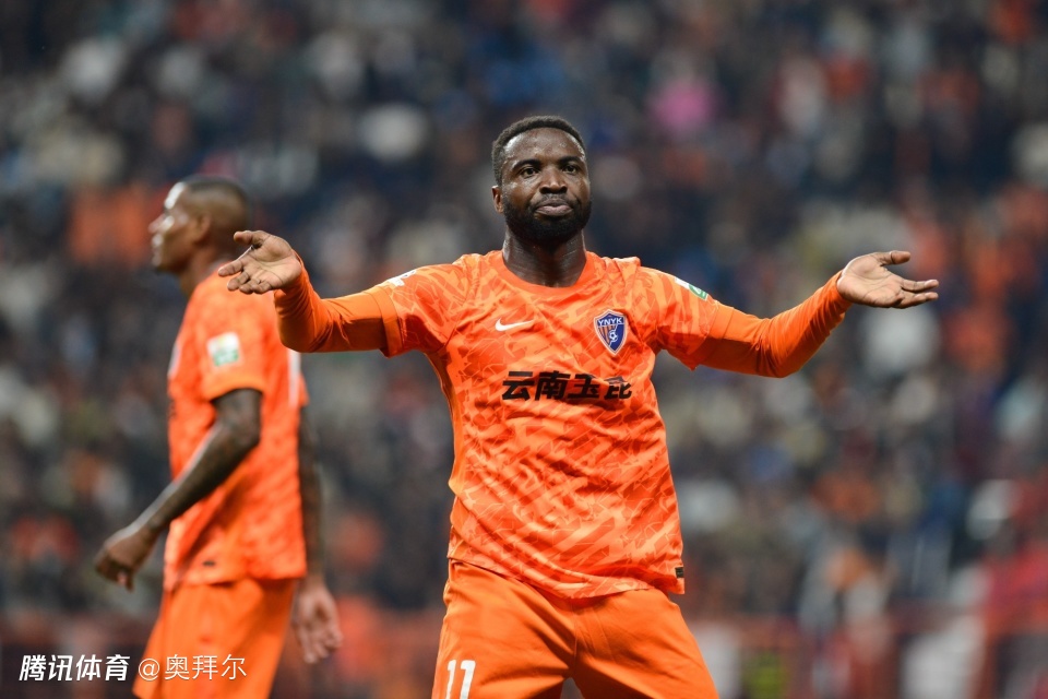 一战3球被吹！奥斯卡复刻上帝之手失败，蒯纪闻无缘中超处子球