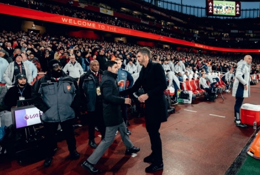 曼晚：曼联最后7轮英超只要赢下5场，就能确保重返欧冠