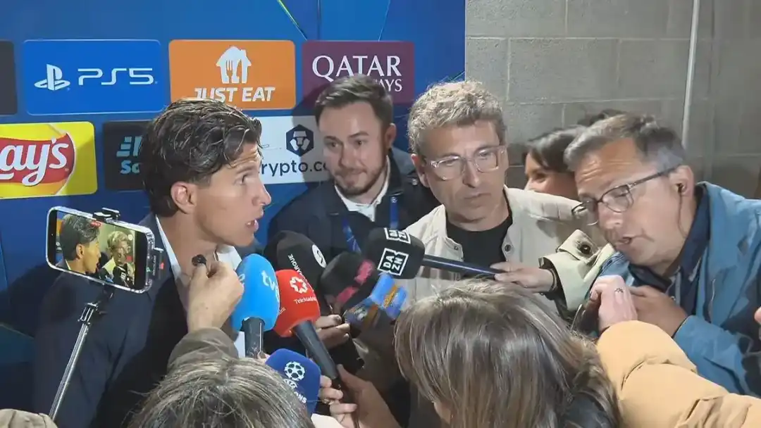 小西蒙尼赛后与记者发生争执：我们从来都让后卫而非门将开球