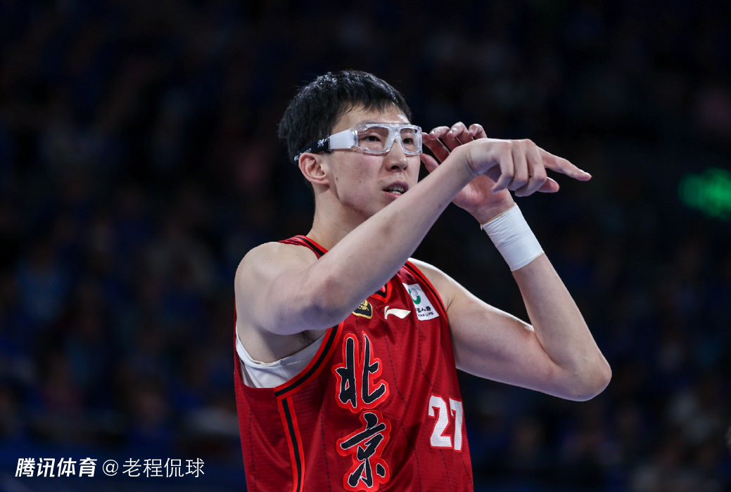 周琦自称“传统青训球员没啥文化” 揭开了CBA的一个假象？