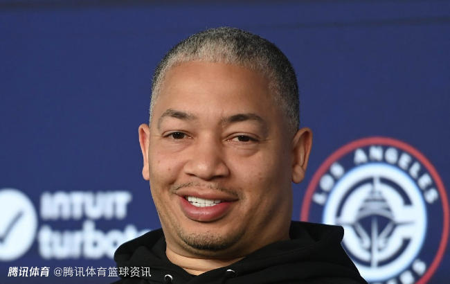 卢：很喜欢莱昂纳德和加兰的组合 不认为自己能当选最佳教练