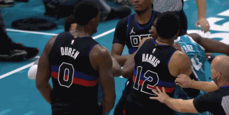 黄蜂活塞爆发多人冲突！斯图尔特从替补席冲上来干架 四人遭到驱逐